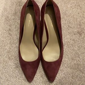 Ann Taylor burgundy pumps